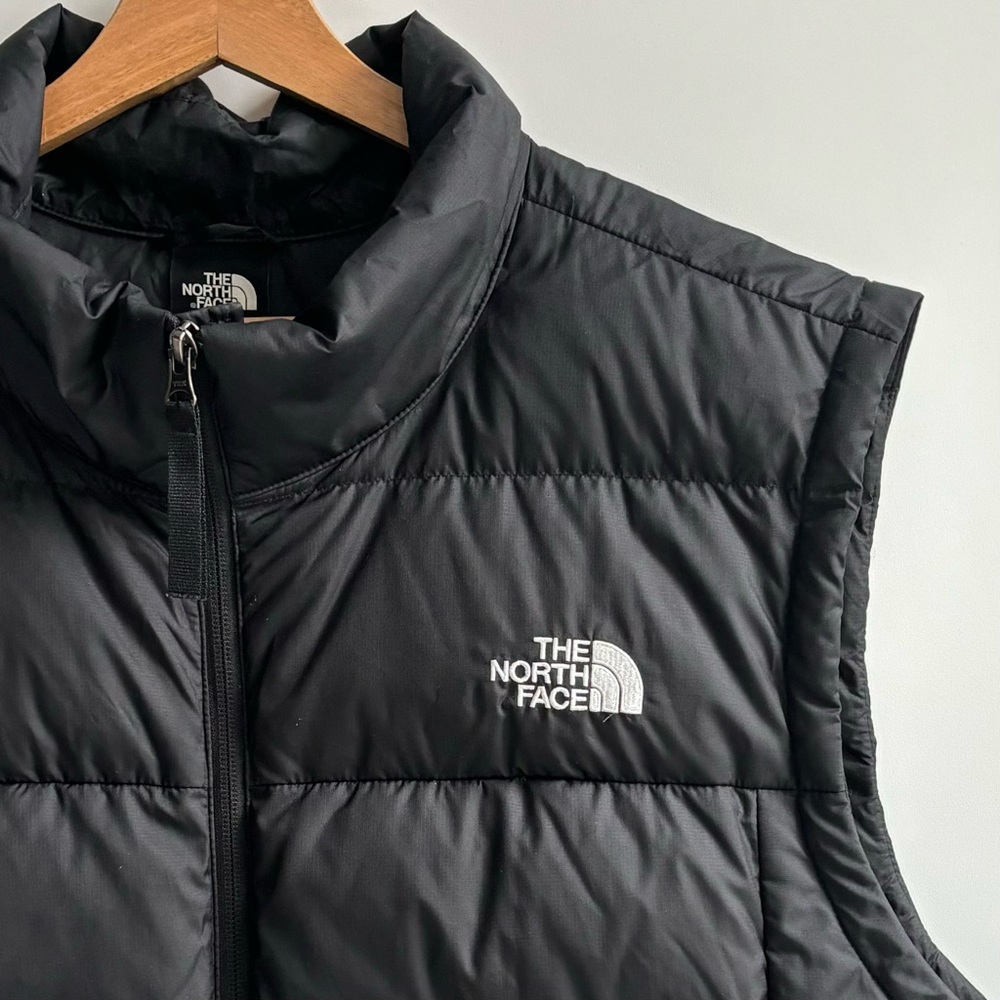 The North Face Black Puffer Vest - Picture 8 of 16